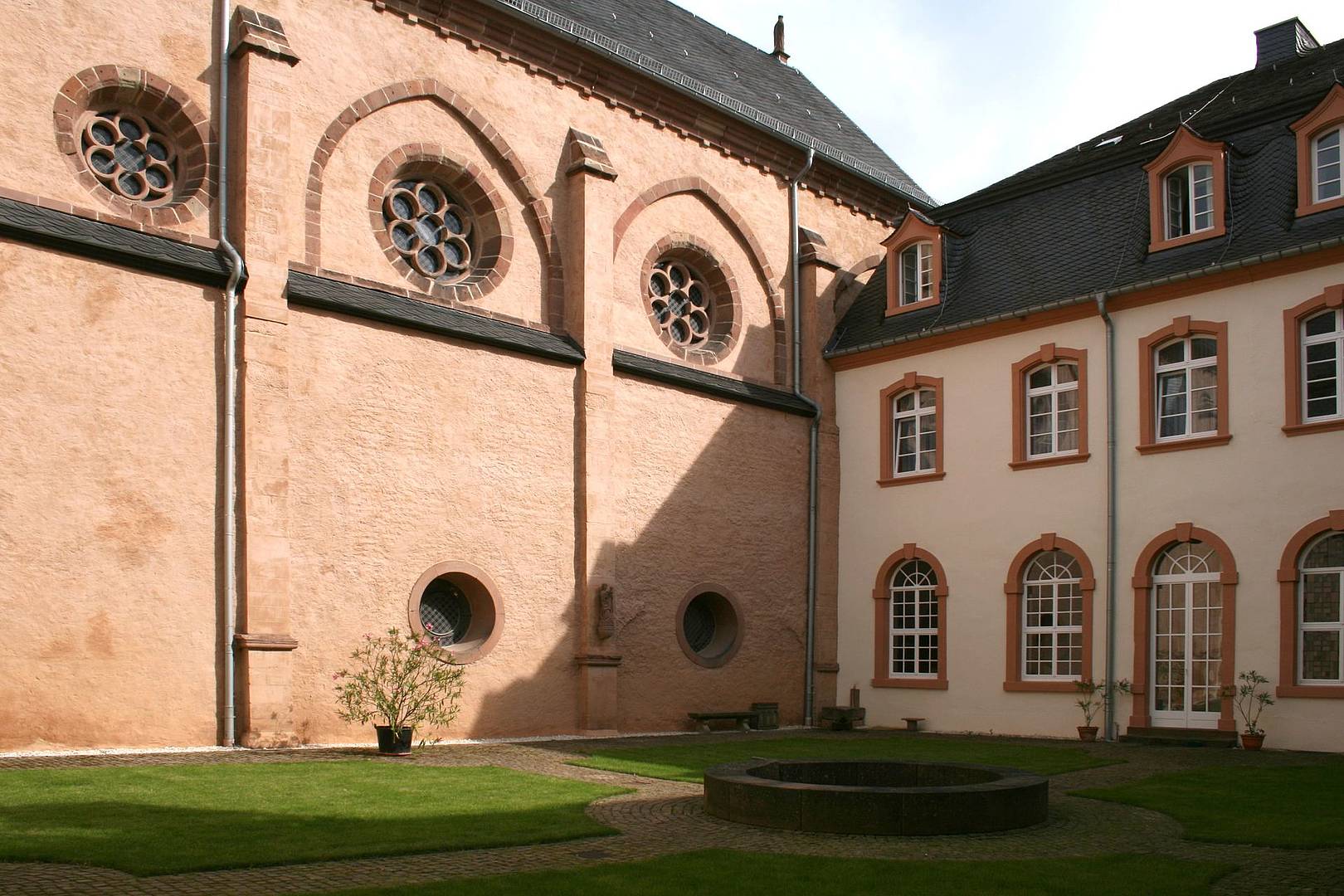 Kreuzgang Innenhof